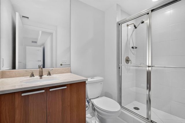 2650 Lake Shore Drive 1005, Riviera Beach, FL 33404