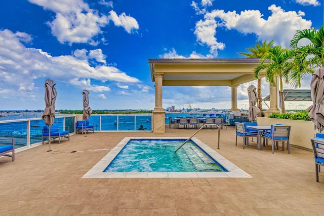 2650 Lake Shore Drive 1005, Riviera Beach, FL 33404