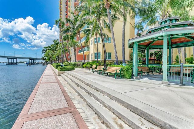 2650 Lake Shore Drive 1005, Riviera Beach, FL 33404