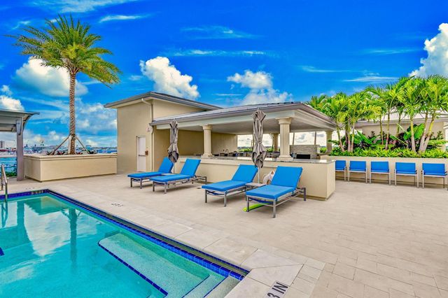 2650 Lake Shore Drive 1005, Riviera Beach, FL 33404