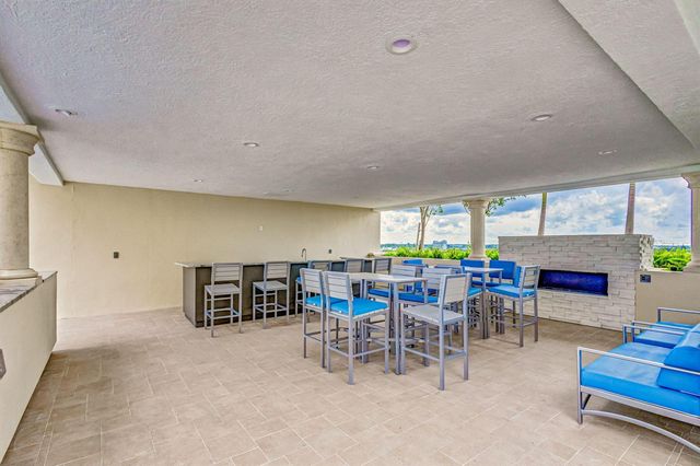 2650 Lake Shore Drive 1005, Riviera Beach, FL 33404