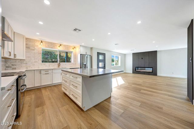 3526 N 85TH Street, Scottsdale, AZ 85251