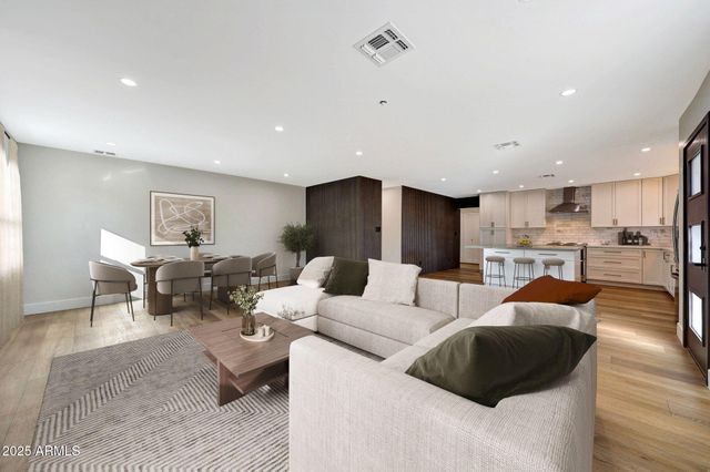 3526 N 85TH Street, Scottsdale, AZ 85251