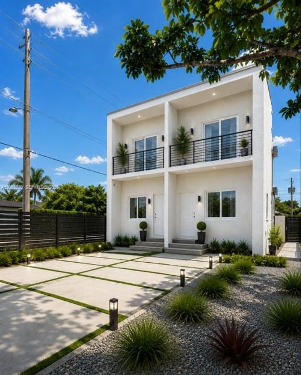 394 NE 174th St, North Miami Beach, FL 33162