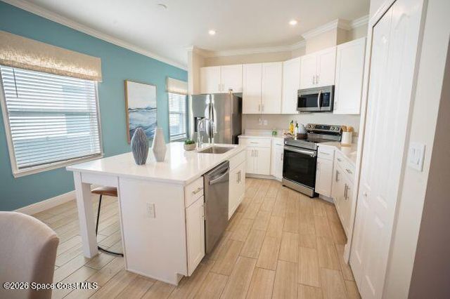 5124 Madras Drive NW, Palm Bay, FL 32907