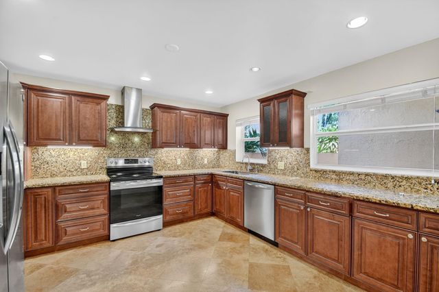 1620 NW 22nd Avenue, Delray Beach, FL 33445