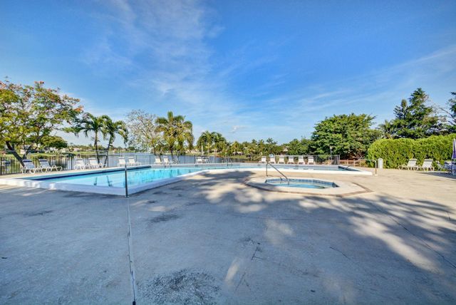 1620 NW 22nd Avenue, Delray Beach, FL 33445