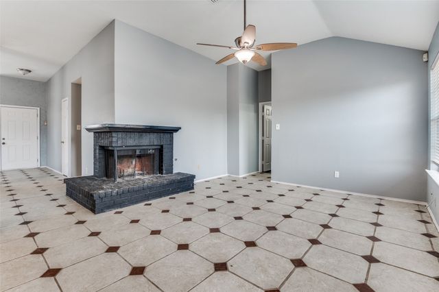 1004 Eagle Drive, Desoto, TX 75115