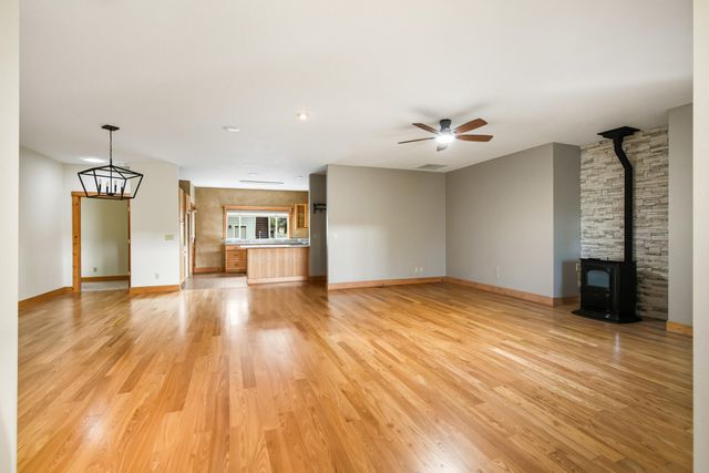 7170 NW River Springs Road, Redmond, OR 97756