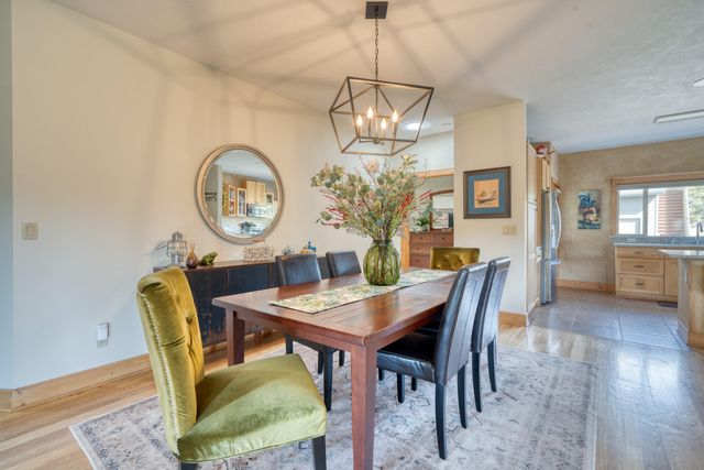 7170 NW River Springs Road, Redmond, OR 97756