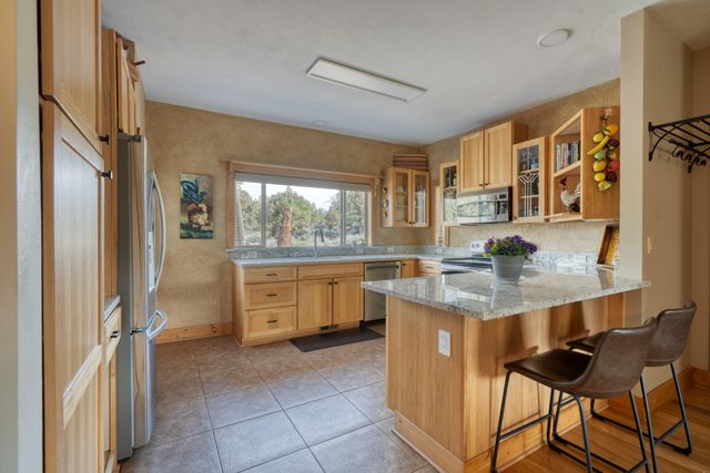 7170 NW River Springs Road, Redmond, OR 97756