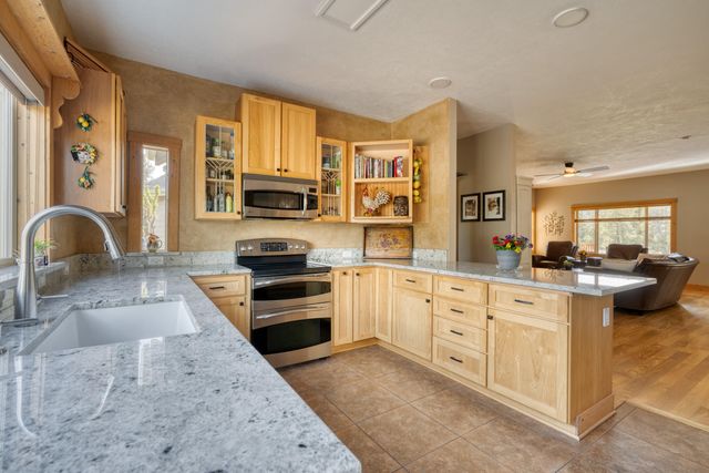 7170 NW River Springs Road, Redmond, OR 97756