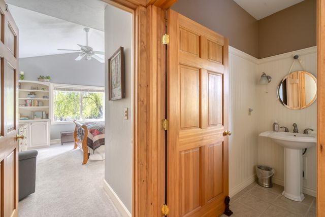 7170 NW River Springs Road, Redmond, OR 97756