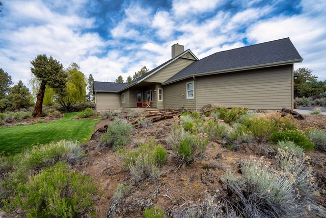 7170 NW River Springs Road, Redmond, OR 97756