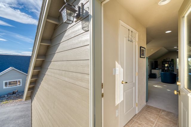 7170 NW River Springs Road, Redmond, OR 97756