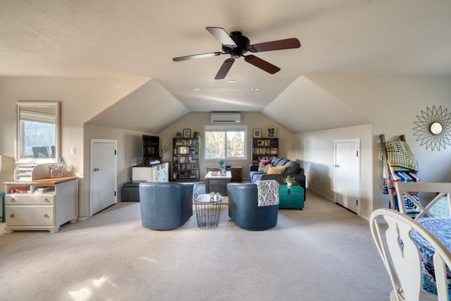 7170 NW River Springs Road, Redmond, OR 97756