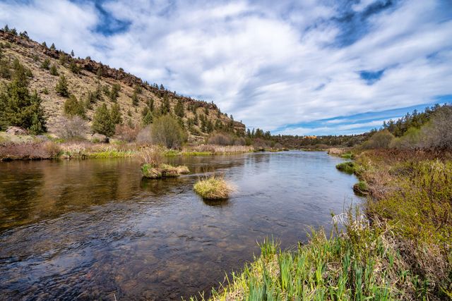 7170 NW River Springs Road, Redmond, OR 97756