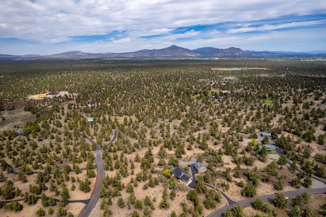 7170 NW River Springs Road, Redmond, OR 97756