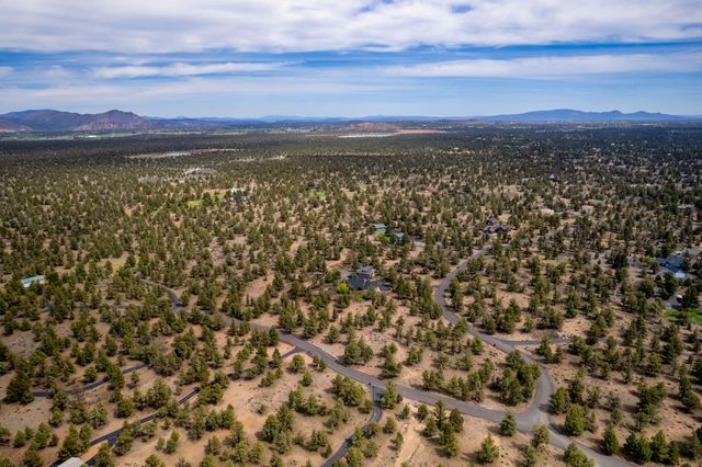 7170 NW River Springs Road, Redmond, OR 97756