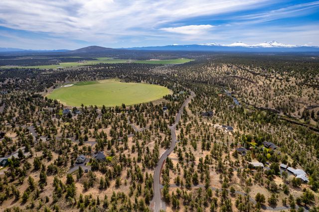 7170 NW River Springs Road, Redmond, OR 97756