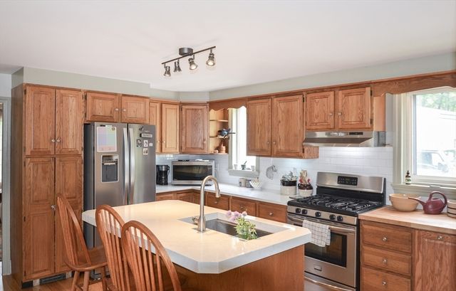 167 West St, Berlin, MA 01503