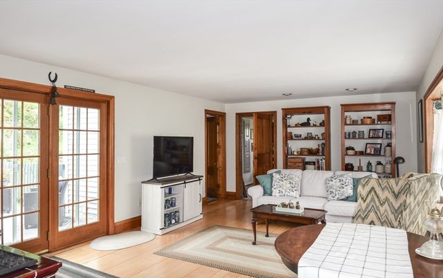 167 West St, Berlin, MA 01503
