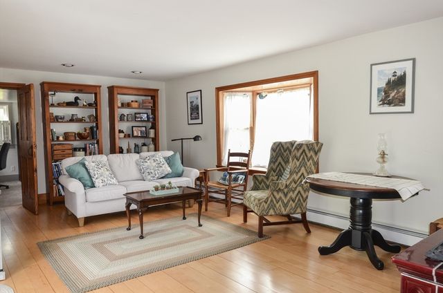 167 West St, Berlin, MA 01503