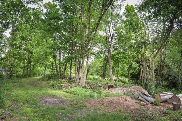 167 West St, Berlin, MA 01503