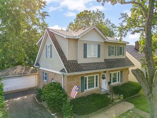 1115 N Main Street, Wheaton, IL 60187