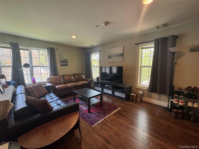 907 Main Street, Port Jefferson Village, NY 11777