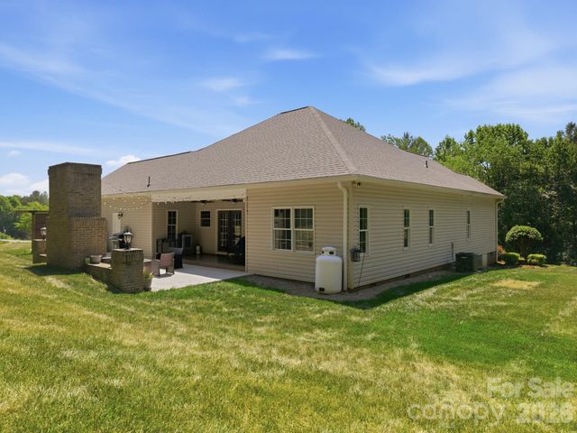 23 Moser Circle, Taylorsville, NC 28681