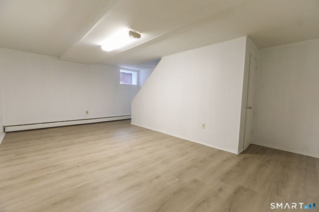 1 Camelot Drive APT 2, Bloomfield, CT 06002