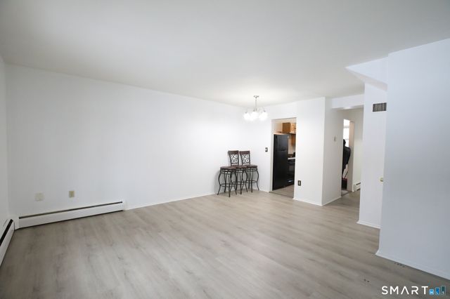 1 Camelot Drive APT 2, Bloomfield, CT 06002