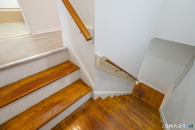 1 Camelot Drive APT 2, Bloomfield, CT 06002