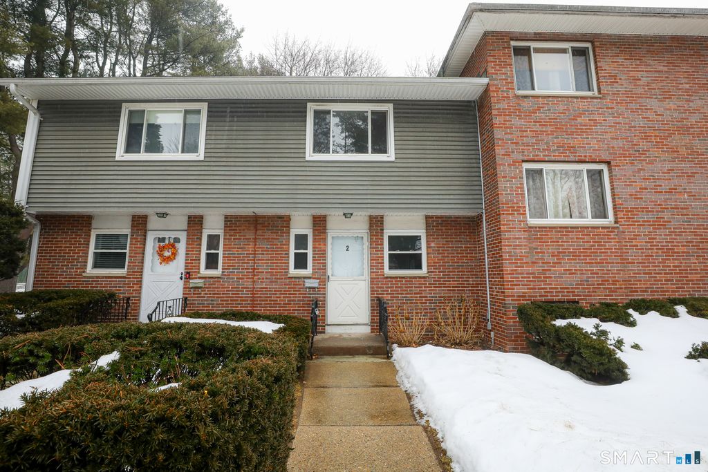 1 Camelot Drive APT 2, Bloomfield, CT 06002