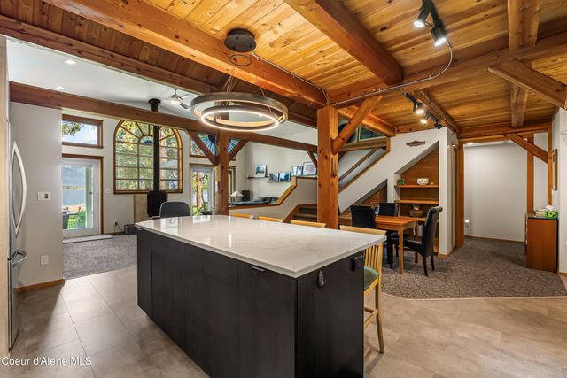 239 Pierce LN, Sagle, ID 83860