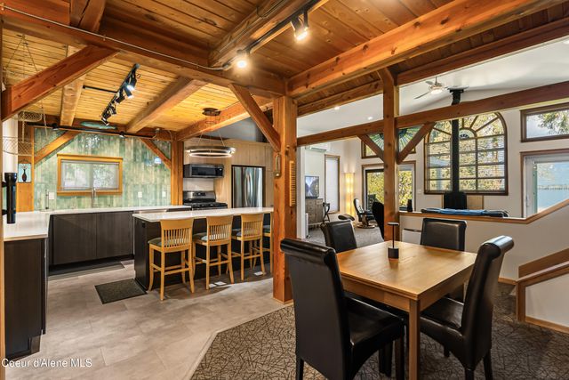 239 Pierce LN, Sagle, ID 83860