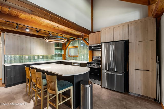 239 Pierce LN, Sagle, ID 83860