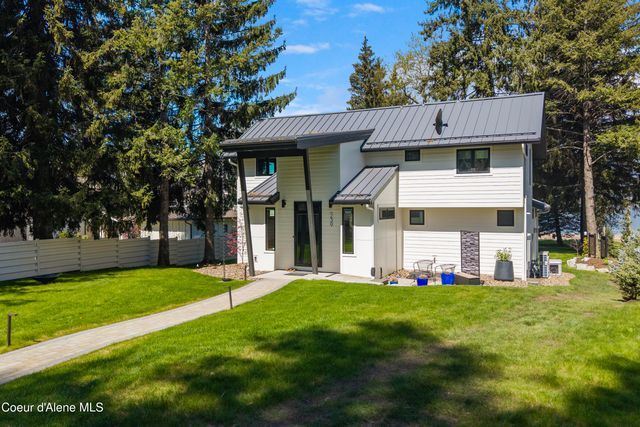 239 Pierce LN, Sagle, ID 83860