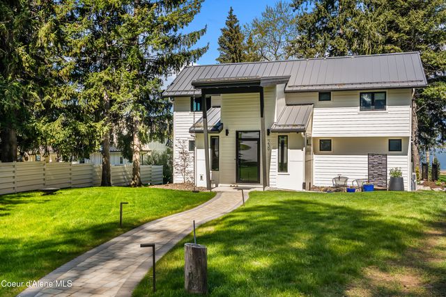 239 Pierce LN, Sagle, ID 83860