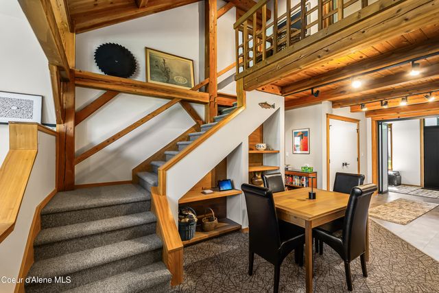 239 Pierce LN, Sagle, ID 83860