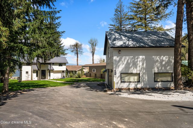 239 Pierce LN, Sagle, ID 83860