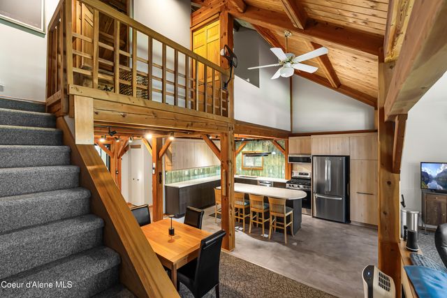 239 Pierce LN, Sagle, ID 83860