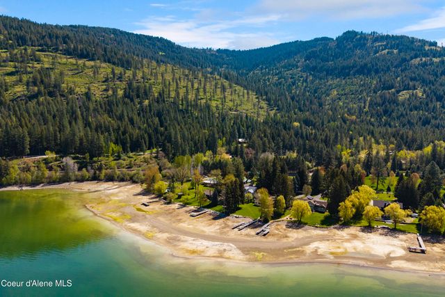 239 Pierce LN, Sagle, ID 83860