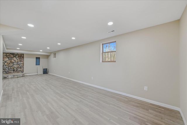 430 HOMEWOOD HOLLOW LN, Berkeley Springs, WV 25411
