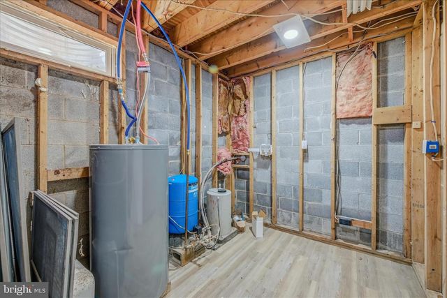 430 HOMEWOOD HOLLOW LN, Berkeley Springs, WV 25411