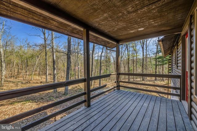430 HOMEWOOD HOLLOW LN, Berkeley Springs, WV 25411