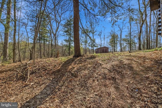 430 HOMEWOOD HOLLOW LN, Berkeley Springs, WV 25411