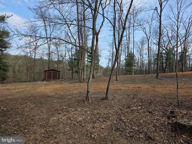 430 HOMEWOOD HOLLOW LN, Berkeley Springs, WV 25411