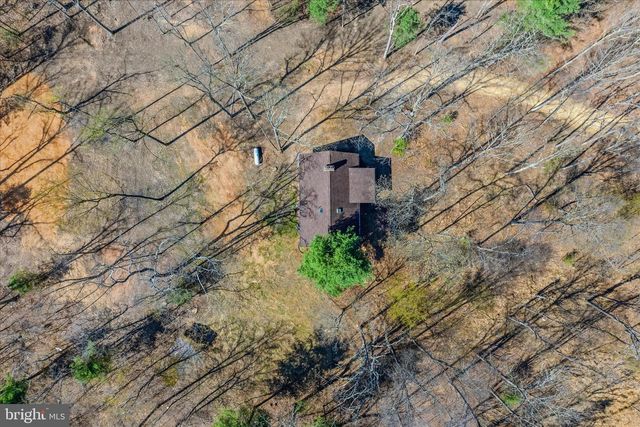 430 HOMEWOOD HOLLOW LN, Berkeley Springs, WV 25411